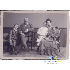 Fam. J. Hulshof1869 -1922 en Louisa .M. Peters 1872-1946 Coll. Peters